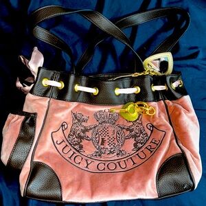 Powder pink juicy couture daydreamer